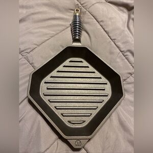 Finex F1167 #10 seasoned cast iron skillet new